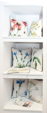 44_perne decorative din in cu print botanic_linen decorative cushions with botanical print_40x40cm